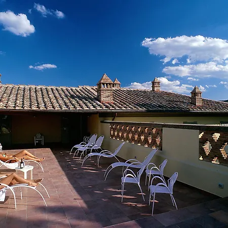 Ducci Hotel 3*